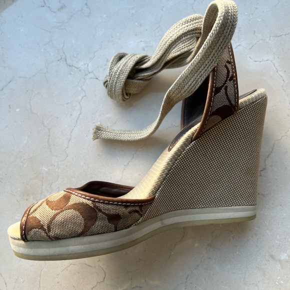 Authentic Coach Wedge Sandals (brown) - Picture 2 of 5
